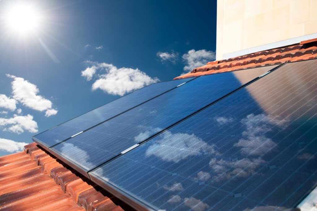 Proyectos Fotovoltaicos Total Energies - ZLight distribuidor TotalEnergies
